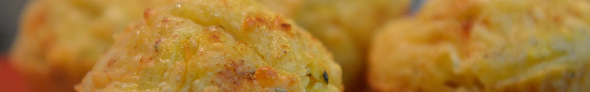 Muffiny z żółtym serem