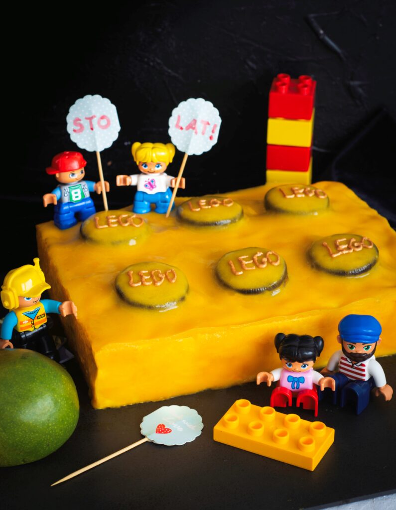TORT LEGO – mango & oreo
