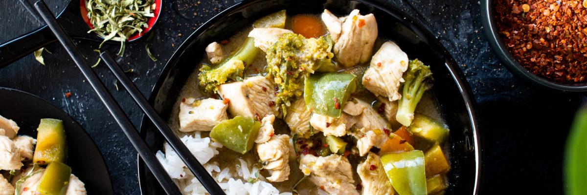 zielone curry z kurczakiem tajskie