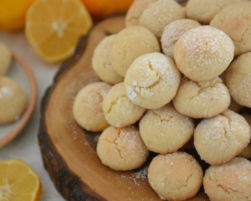 Włoskie ciasteczka biscotti al limone