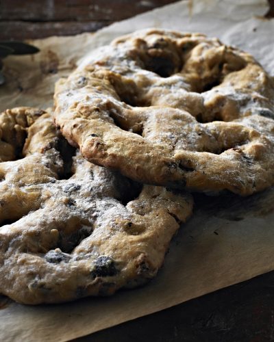 provence-rustic-wedding_fougasse_new_SMALL